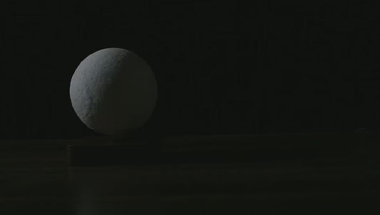 LUMIXA Eclipse – Levitating Moon Lamp